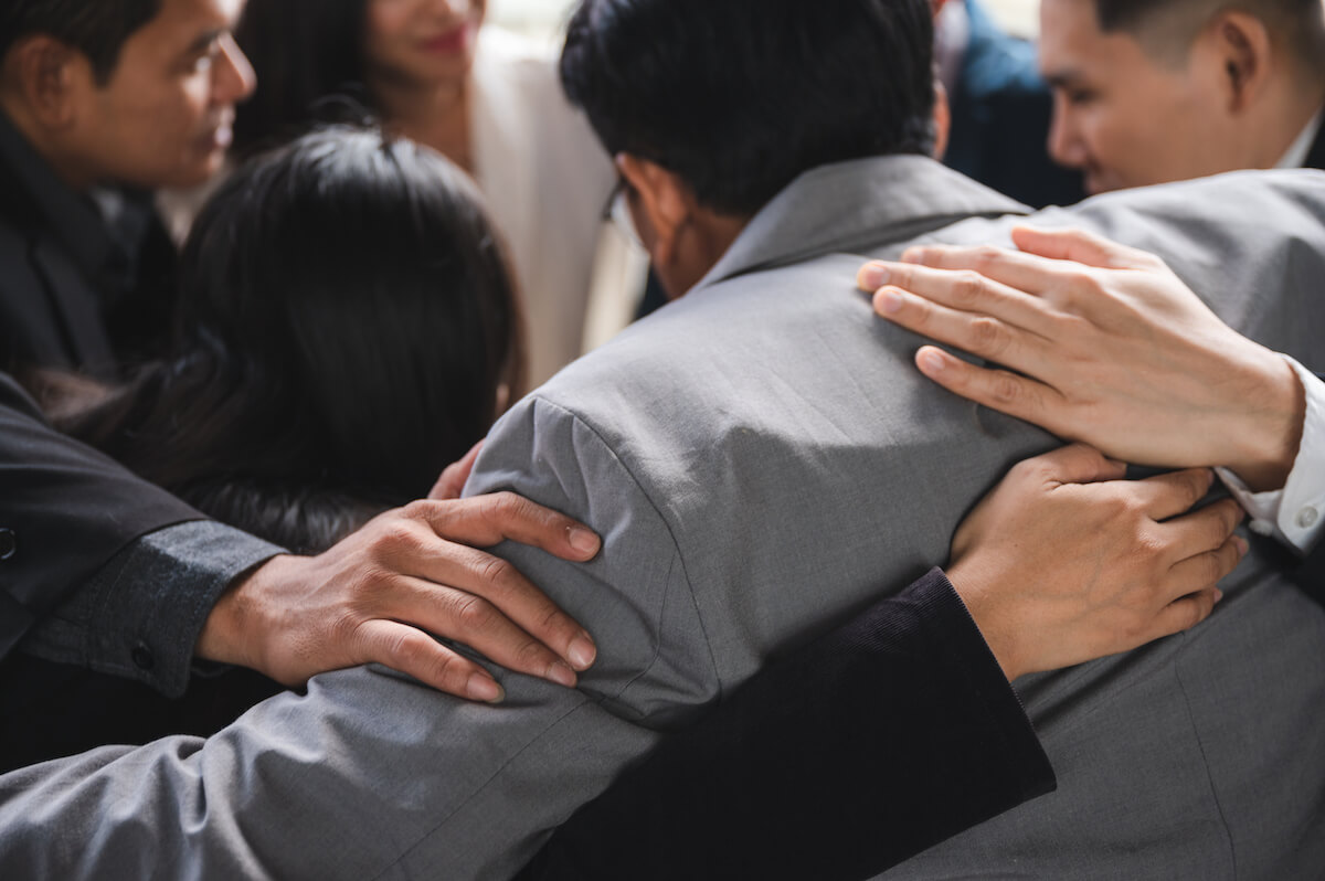 corporate-businessmen-businesswomen-partner-team-2023-11-27-05-17-47-utc.jpg